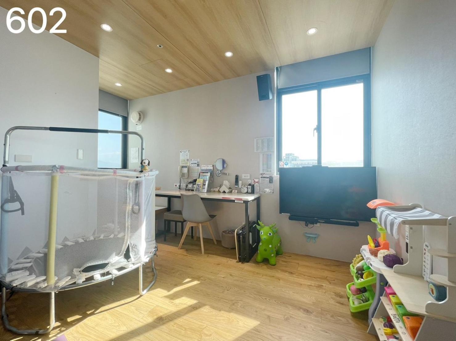 הולי Wind Natural Parent-Child Inn מראה חיצוני תמונה