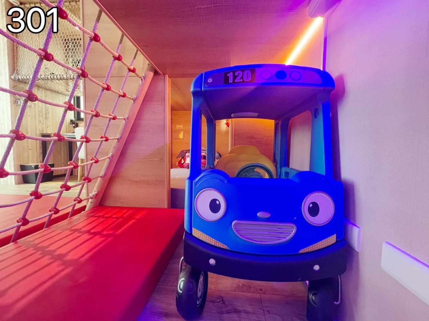 הולי Wind Natural Parent-Child Inn מראה חיצוני תמונה